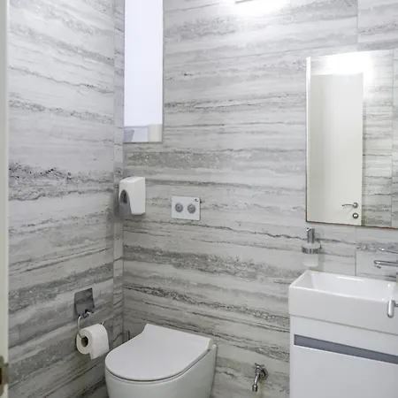 Apartment Spacious Two-bedroom Maisonette Located In Valletta Il-Furjana