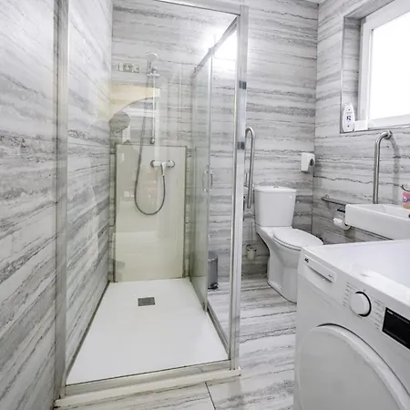 Spacious Two-bedroom Maisonette Located In Valletta Apartament